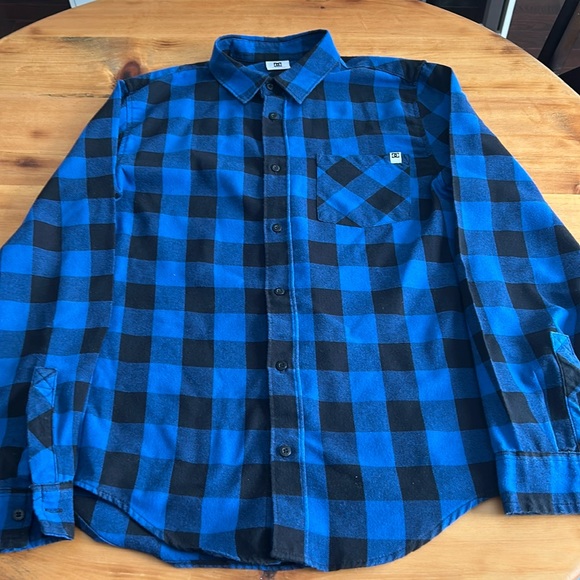 DC plaid button shirt - size M - Picture 1 of 6